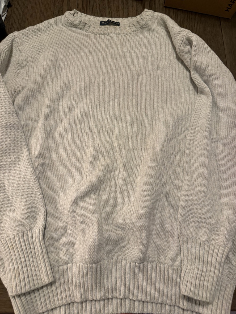 Brandy Melville Women’s Crewneck Sweater in Light Cream 100% cotton oversized